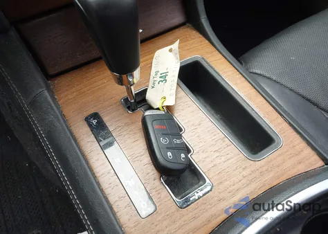 2013 Chrysler 300C John Varvatos Luxury Edition из США, поврежденный, VIN 2C3CCADT0DH711668